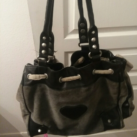 SOLD ON MERCARI DO NOT BUY - Picture 3 of 4